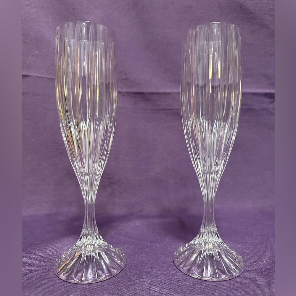 ❌SOLD-Mikasa “Park Lane” Champagne Flutes. Set of 2